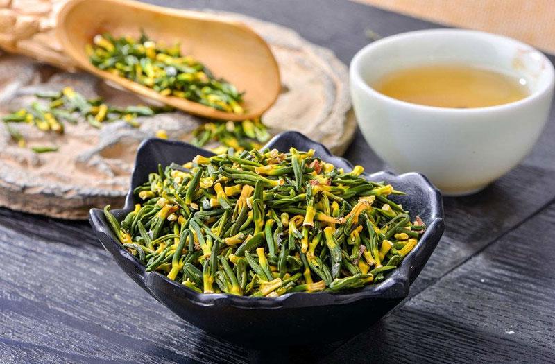 Tách trà tâm sen giúp an thần, cải thiện giấc ngủ ngon